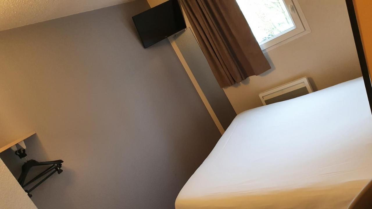 Welcomotel Coignieres Exterior photo